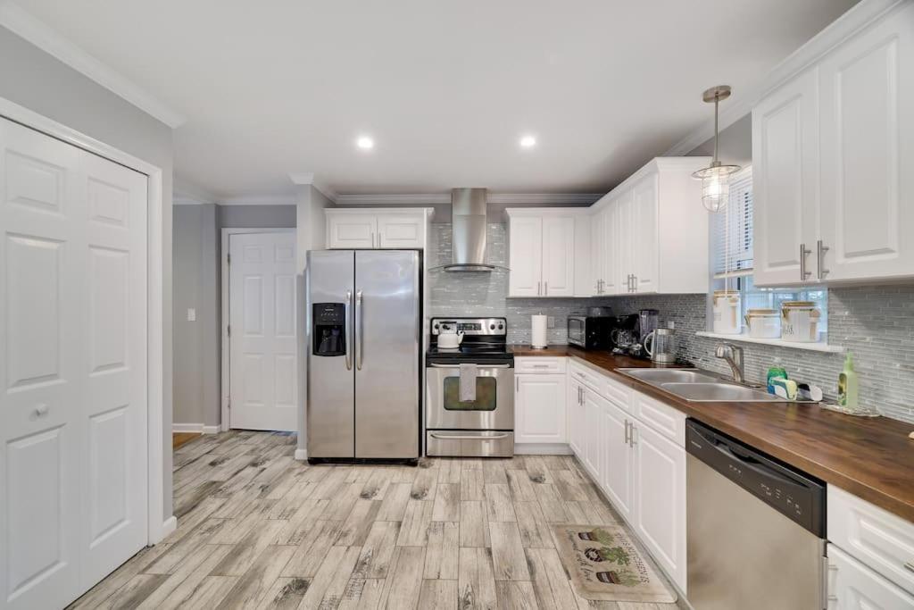 Nature's Haven:4 Br/2.5 Bath, Game & Fire Pit Holiday home