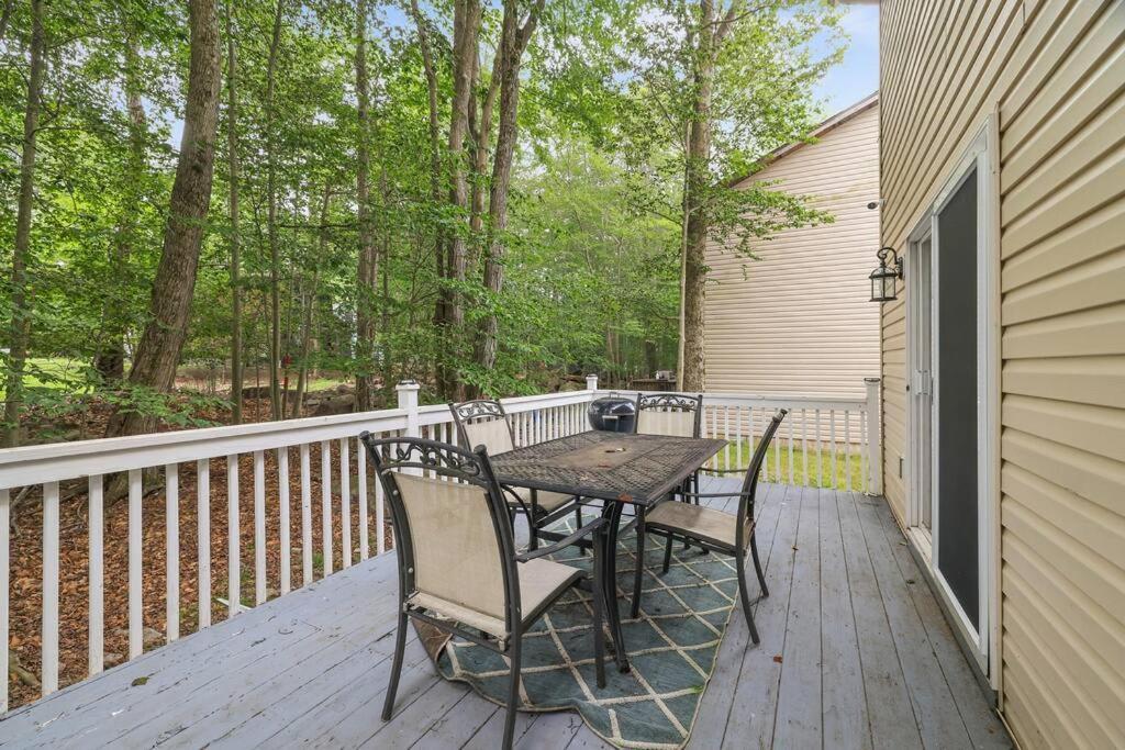 Nature's Haven:4 Br/2.5 Bath, Game & Fire Pit Holiday home *